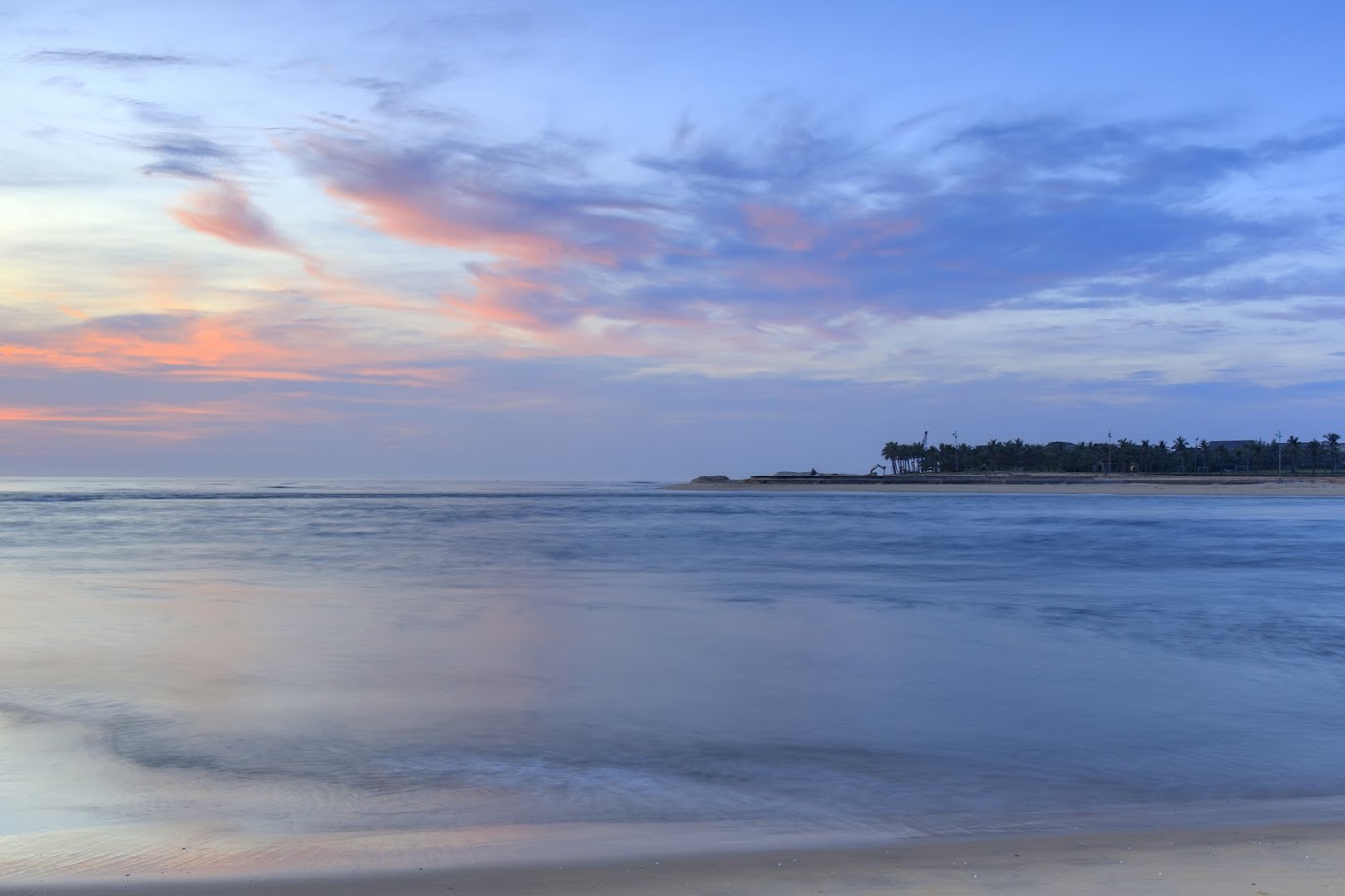 สัมผัสประสบการณ์ท่องเที่ยวหาด Nhat Le ด้วยตัวเอง: ไปอย่างไรและสิ่งที่ควรทราบ