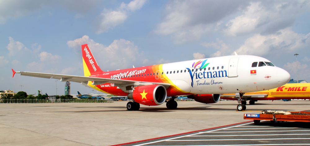 Giáng sinh đang gõ cửa, cùng Vietjet mở niềm vui từng ngày!