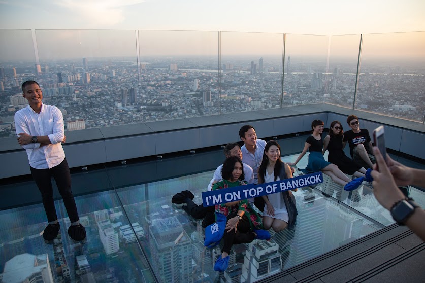 Mahanakhon Skywalk