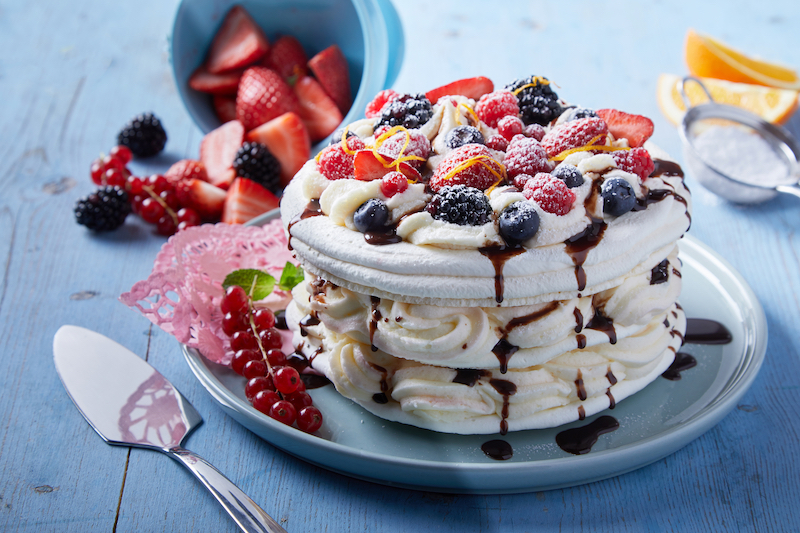 Pavlova cake