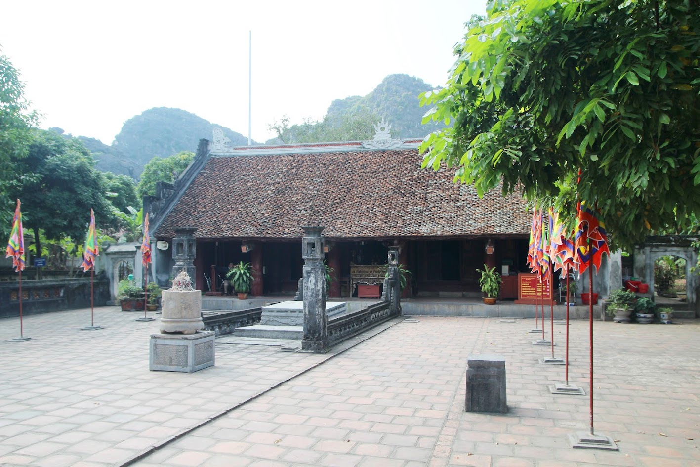 toàn cảnh cố đô hoa lư ninh bình
