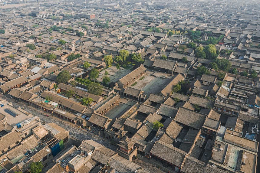 珍しい美しさを持つ中国の有名な古代都市を訪問