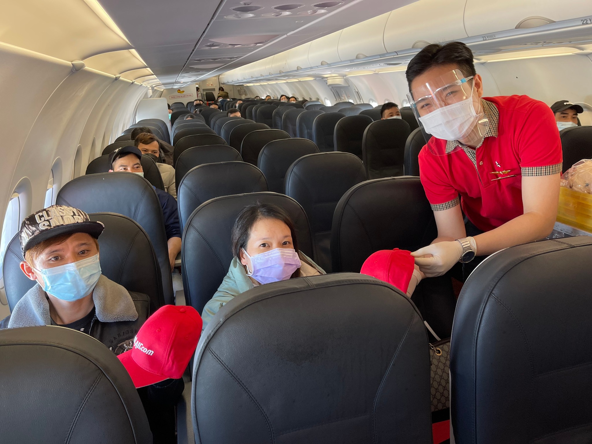 Lưu ý gì thắt dây an toàn trên máy bay