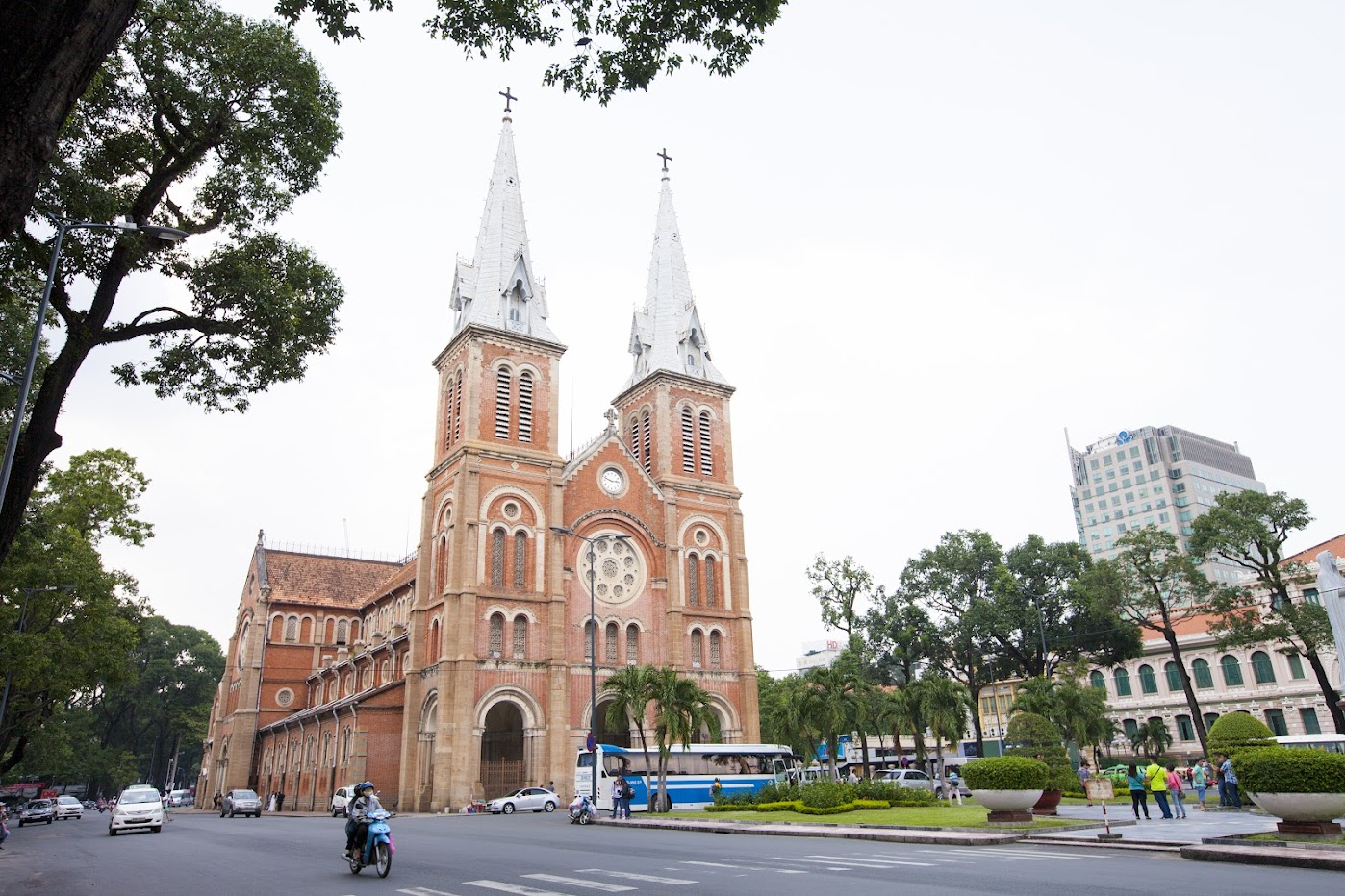 Nh&agrave; thờ Đức B&agrave;