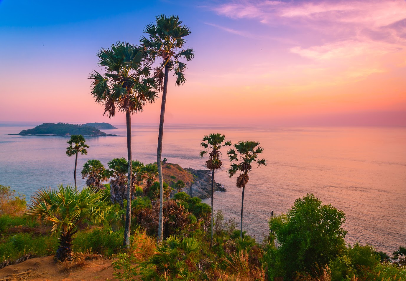 Vietjetでお得な価格でチェンライからプーケットへのフライトを予約しましょう。