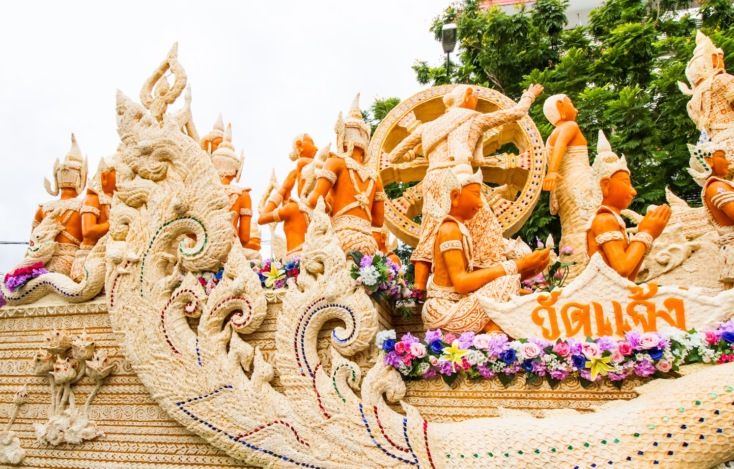 キャンドルフェスティバルのキャンドル車