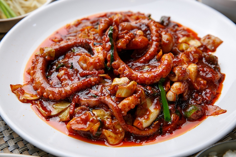 Bạch tuộc xào cay Nakji Bokkeum