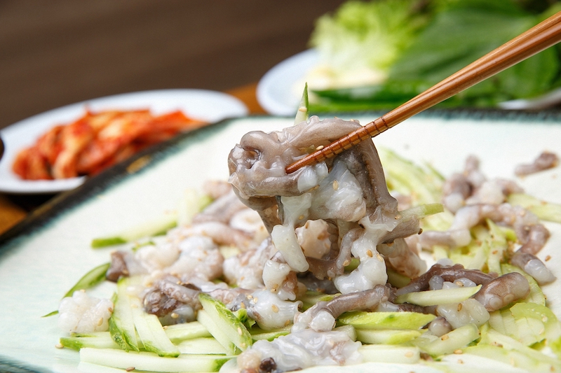 Bạch tuộc sống Sannakji