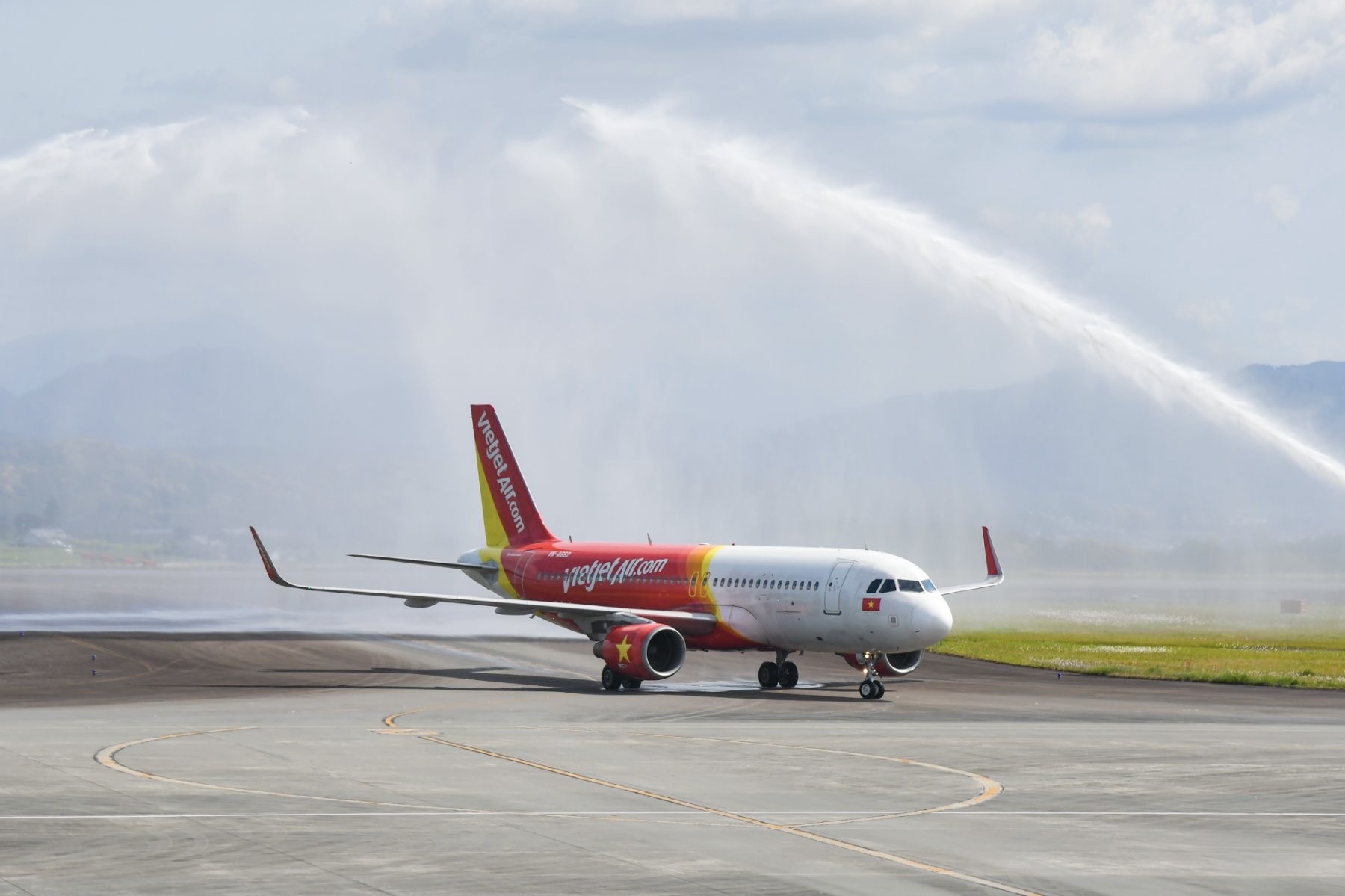 Vietjet launches Hanoi - Shizuoka route, making it easy to fly directly to the homeland of Mount Fuji