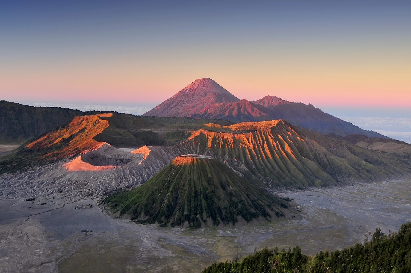 ブロモ火山登山：東ジャワで体験する壮大な朝日ハンティング | Vietjet Air