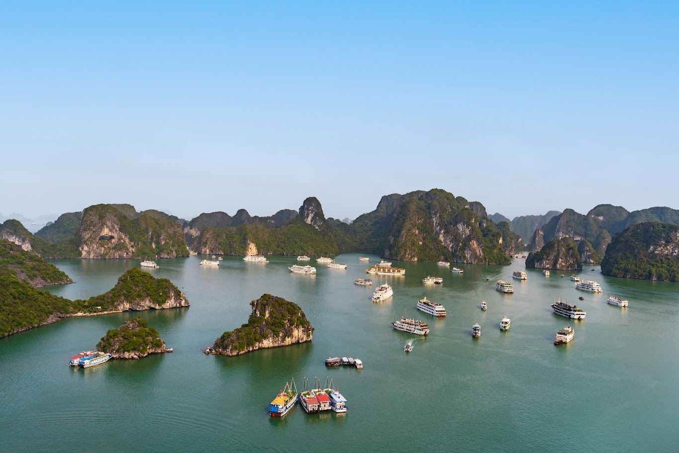 5 Stunning tourist destinations in Ha Long you can't miss