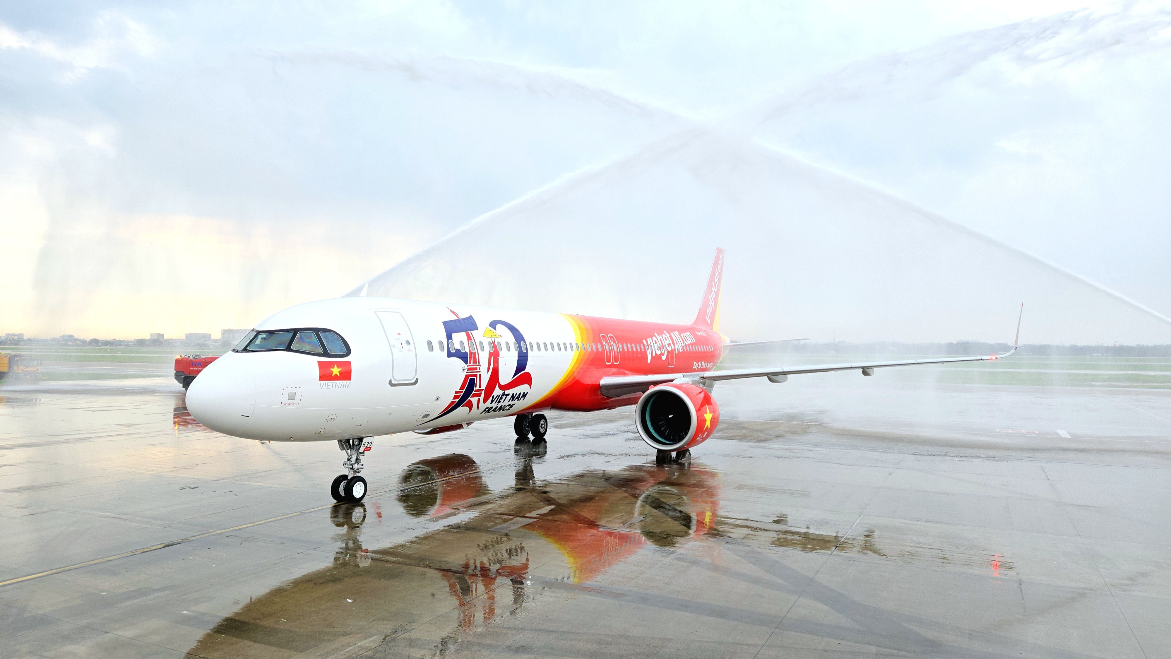 Vietjet tiếp tục nhận tàu bay mới những tháng cuối năm 2024, mở rộng đội tàu bay hiện đại