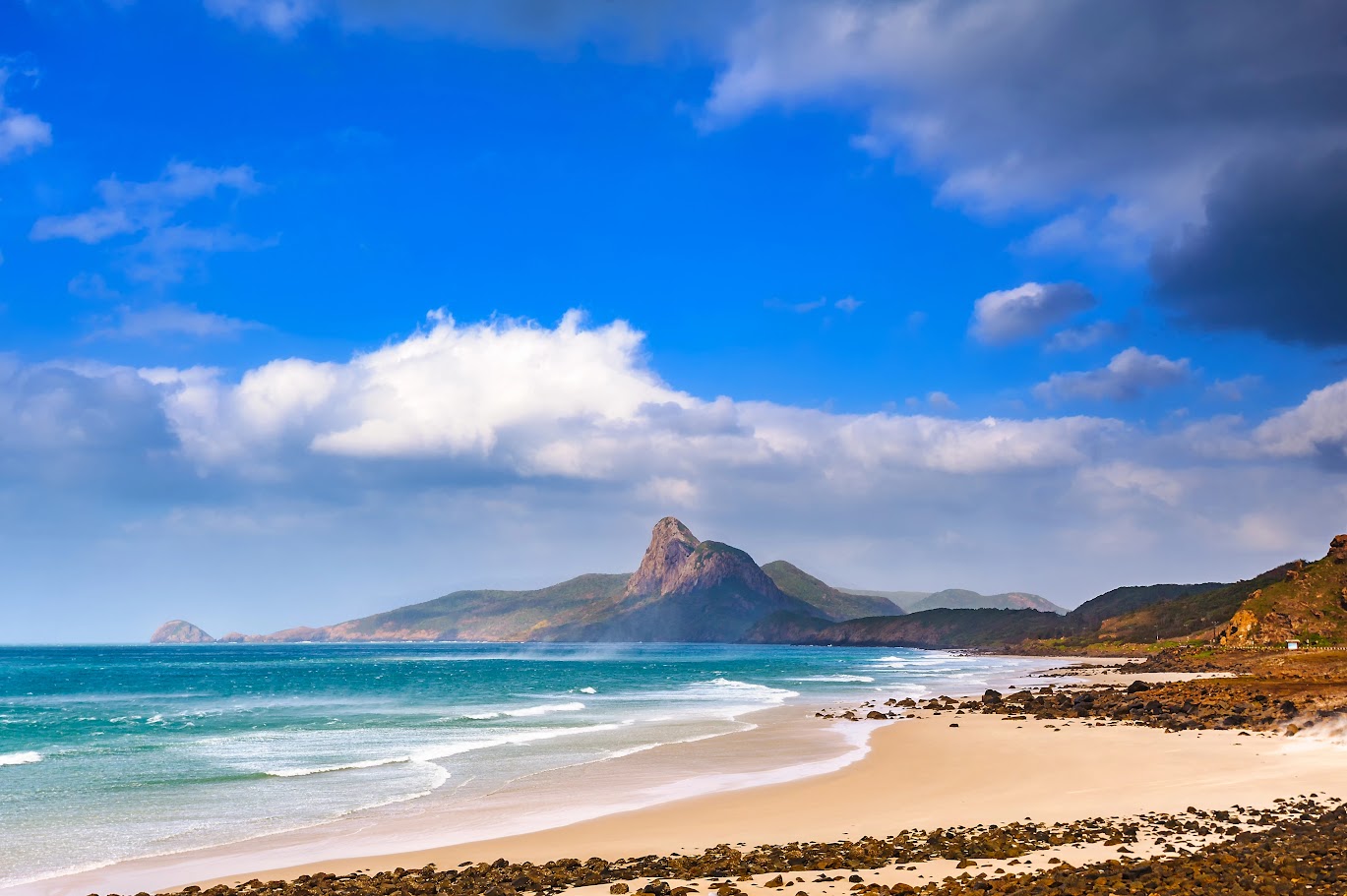 Latest Update on Cheap Airfare from Hanoi to Con Dao