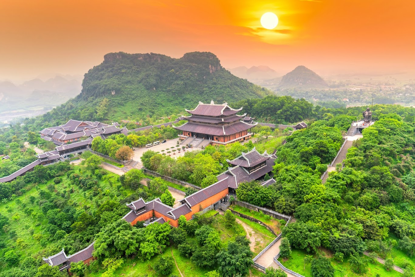 Me Town – The Gateway Connecting Ninh Binh and Northern Provinces