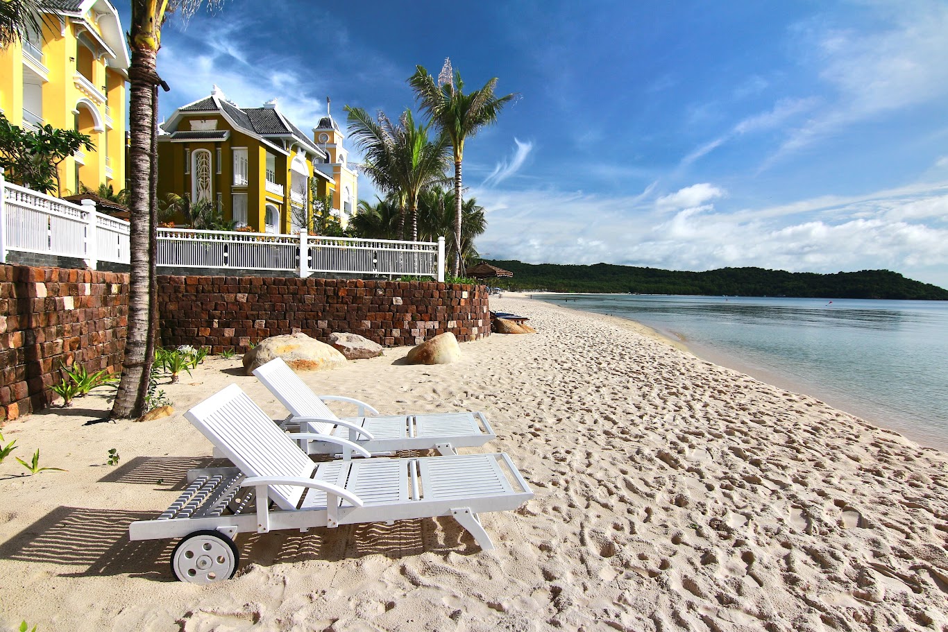 Luxury Travel in Phu Quoc: Must-Visit Beachfront Resorts with Integrated Spas