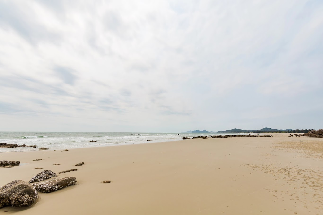 Đảo Quan Lạn - Thiên Đường Của Biển Cả Việt Nam