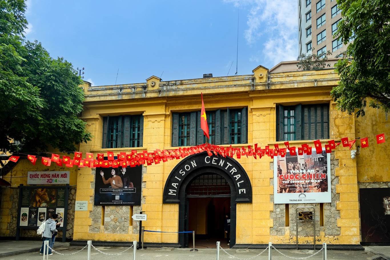 Hoa Lo Prison Night Tour: Tickets, Schedule, and Real Experiences