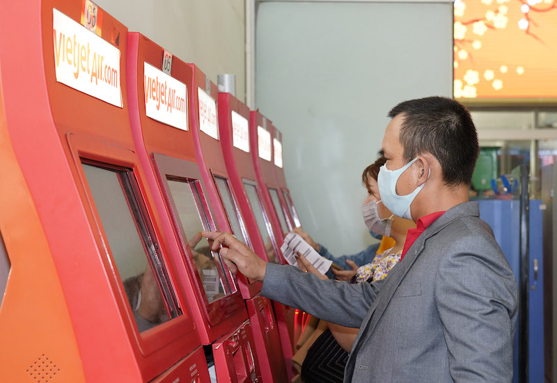 Check-in tại sân bay