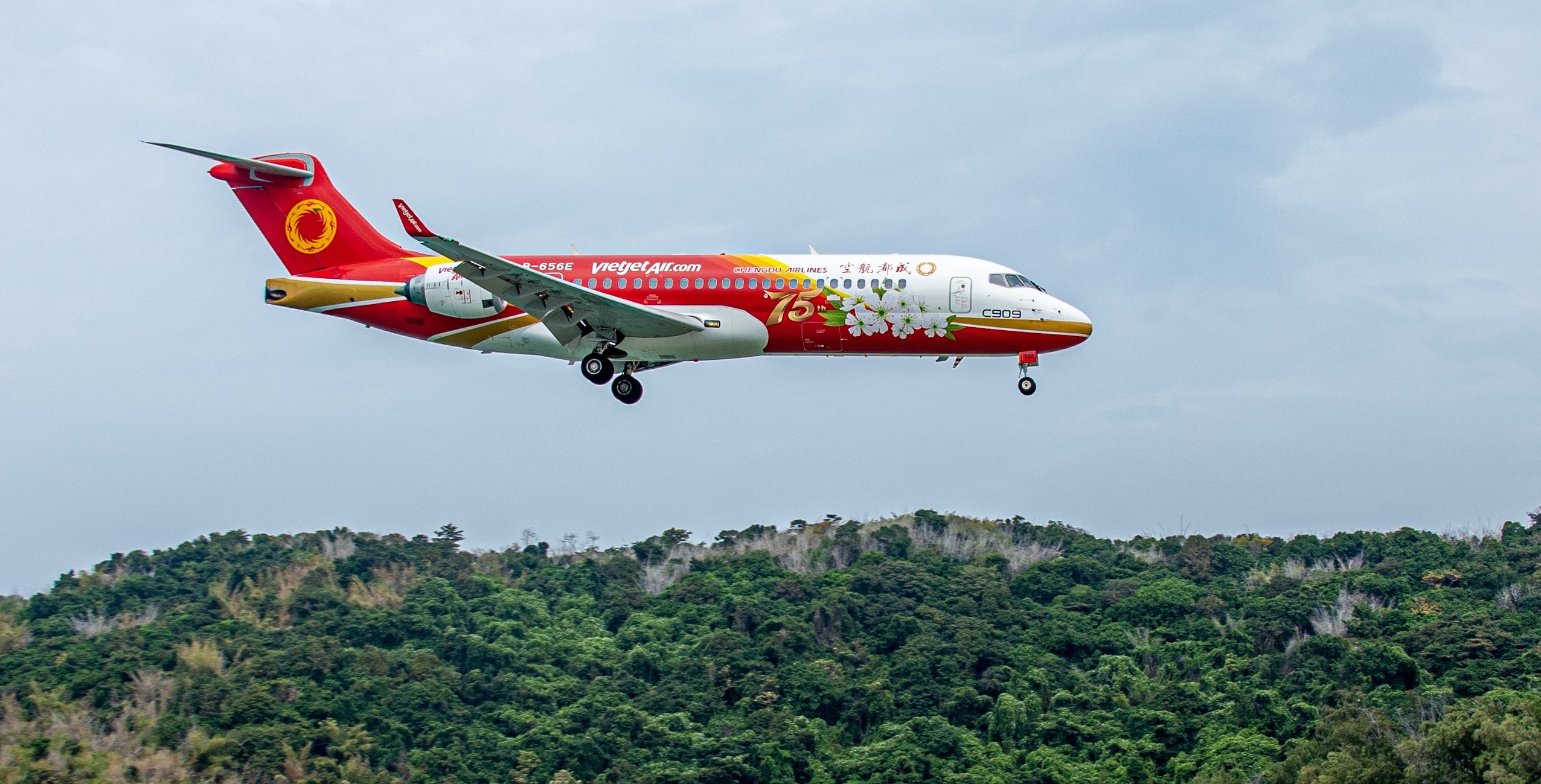 Vietjet tiếp tục khai thác các đường bay đến Côn Đảo từ 03/12/2025