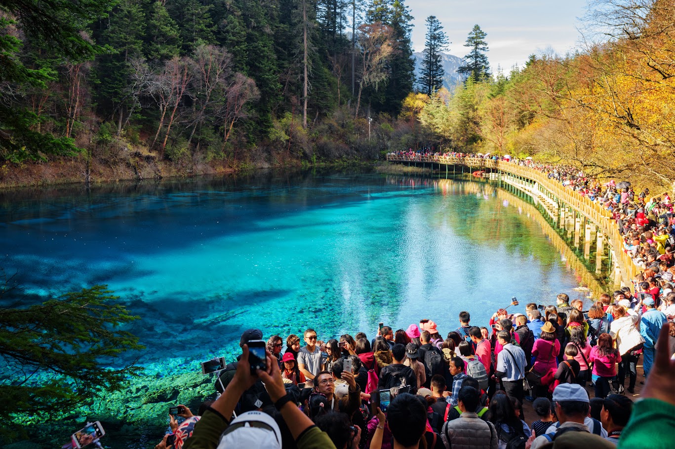 Cuu Trai Cau – The legendary land of four-season waters