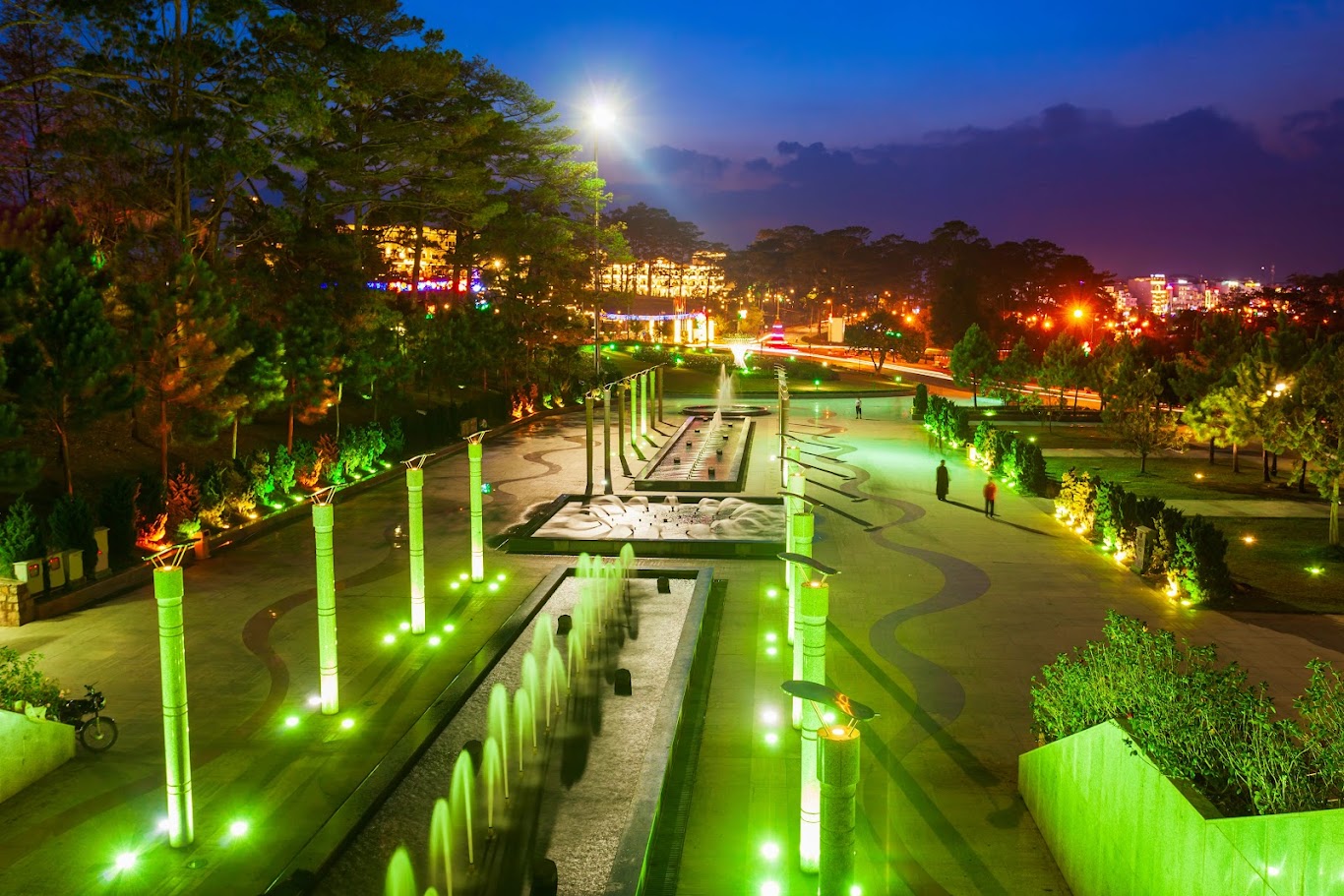 Enjoying coffee with Da Lat’s night view is magical