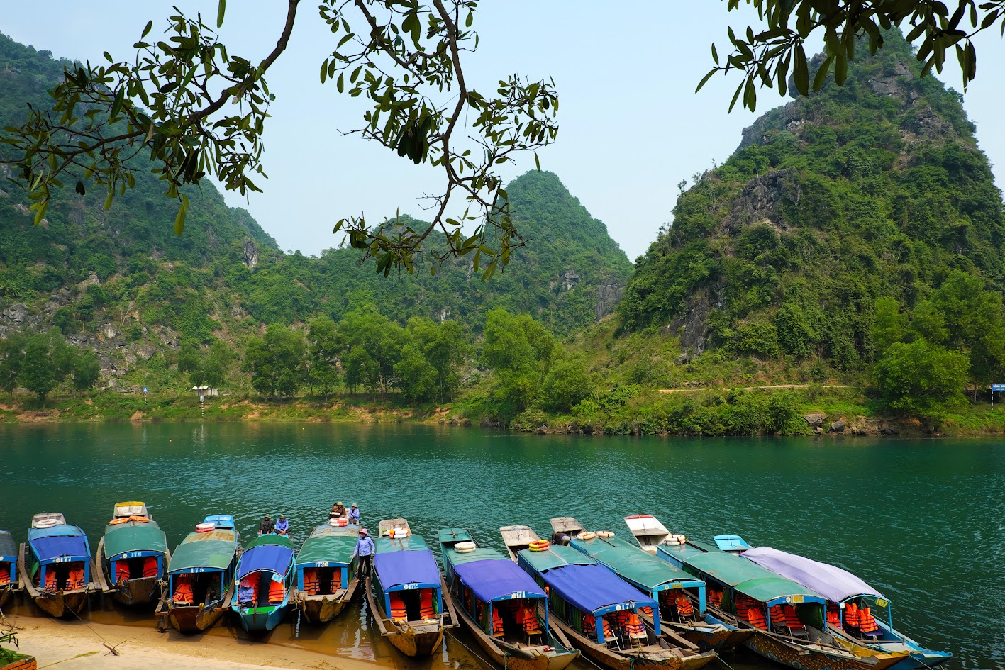 เคล็ดลับจองตั๋วเครื่องบินช่วงตรุษจีนจากโฮจิมินห์ไปด่งฮอยกับ Vietjet