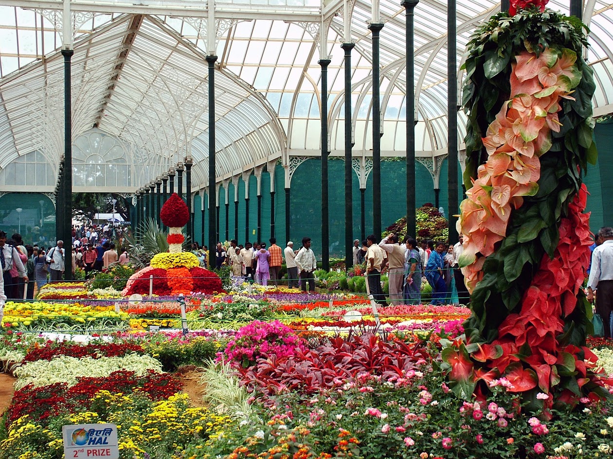 Travel in Bangalore, India: Where to Go and What to Eat?