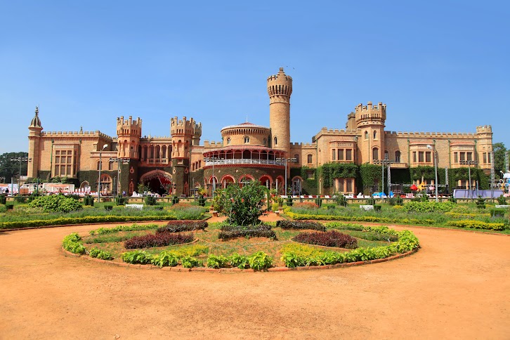 Travel in Bangalore, India: Where to Go and What to Eat?
