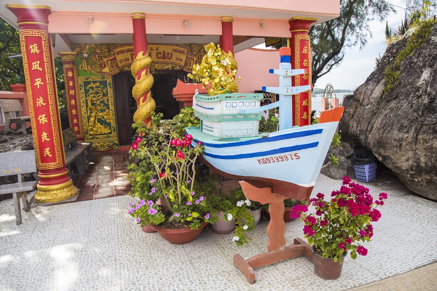 Dinh Cau Phu Quoc: Exploring the Extremely Famous Spiritual Festival in Phu Quoc