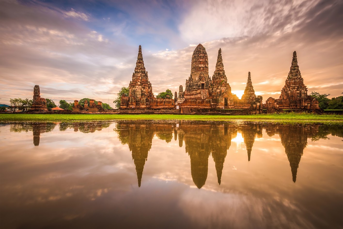 Ayutthaya Travel Guide - The Beautiful Ancient Capital of Thailand