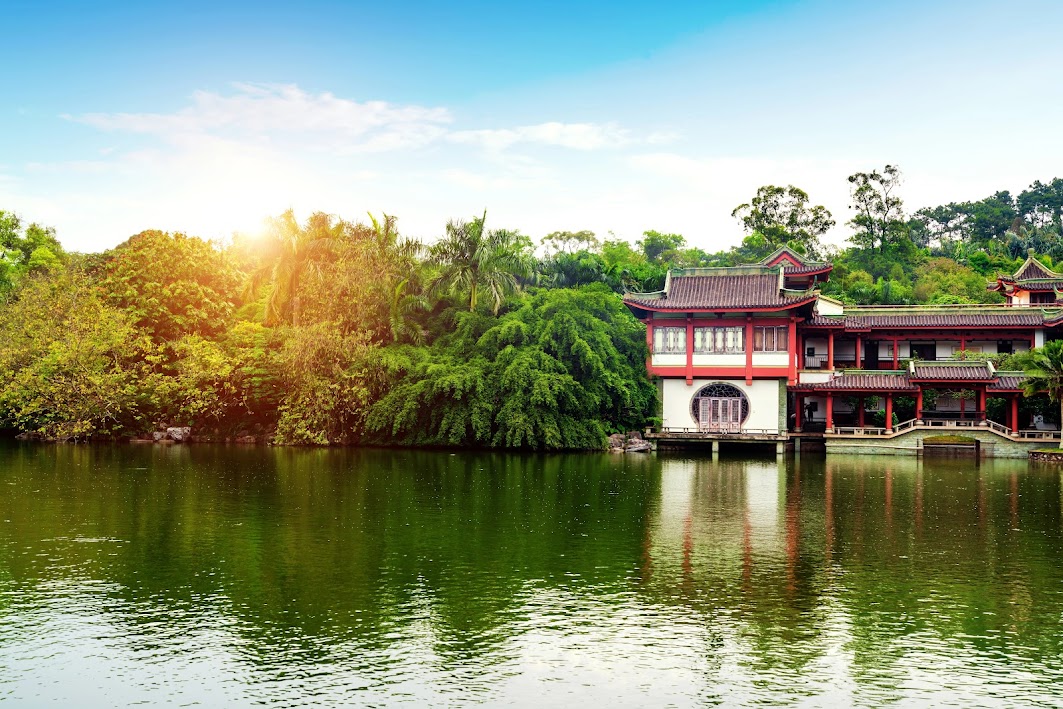 去中国南宁旅游应该买什么有名的特产？