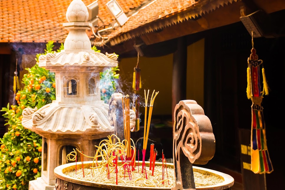 Du Xuân Đầu Năm Miền Bắc - Lễ Chùa Ngày Tết | Vietjet Air