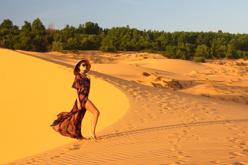 Trải nghiệm khám phá Đồi cát đỏ Mũi Né 