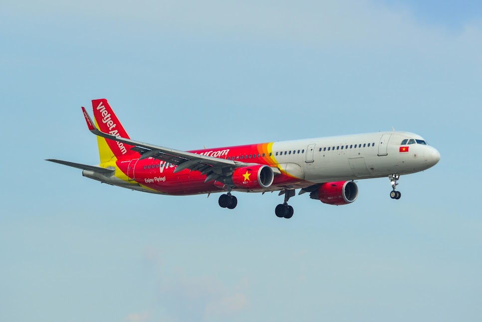 Đặt vé máy bay đi Huế Vietjet Tết Nguyên Đán sớm