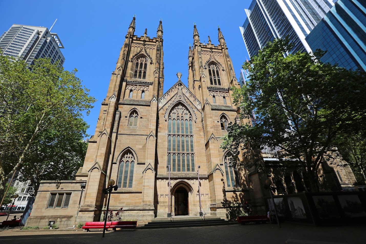 St. Mary와 St. Andrew 탐방 - 시드니에서 가장 아름다운 성당들