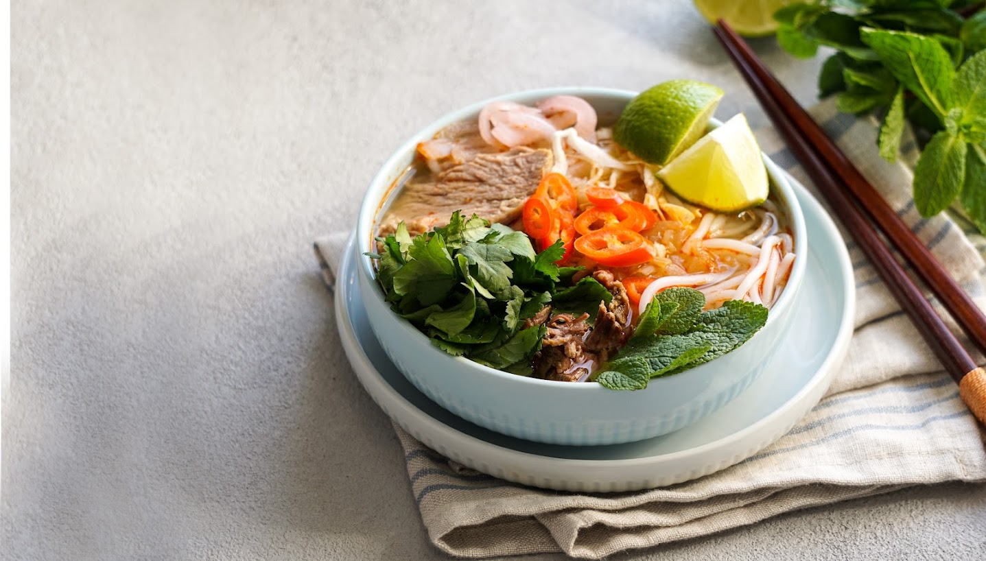 What to eat in Hue? Famous delicious dishes in Hue