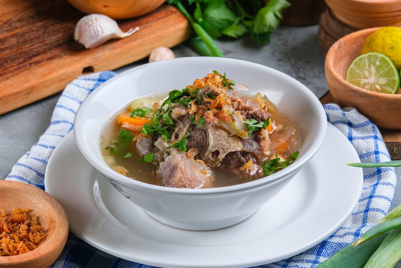 향긋한 소꼬리 수프 Sop Buntut