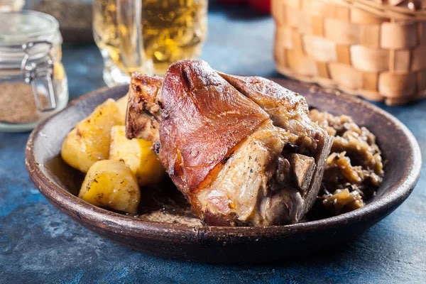 Must-try delicacies in China