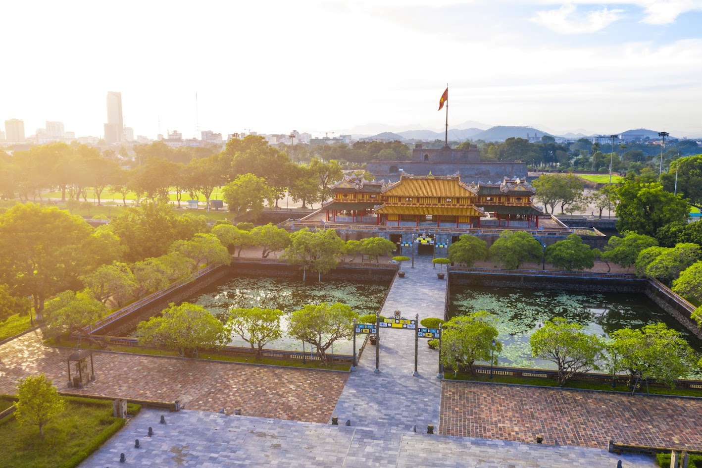 Đặt vé máy bay đi Huế Vietjet Tết Nguyên Đán sớm