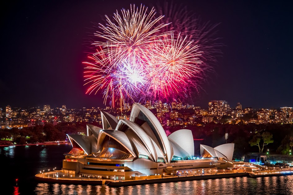 5 Most Beautiful New Year's Fireworks Locations in the World
