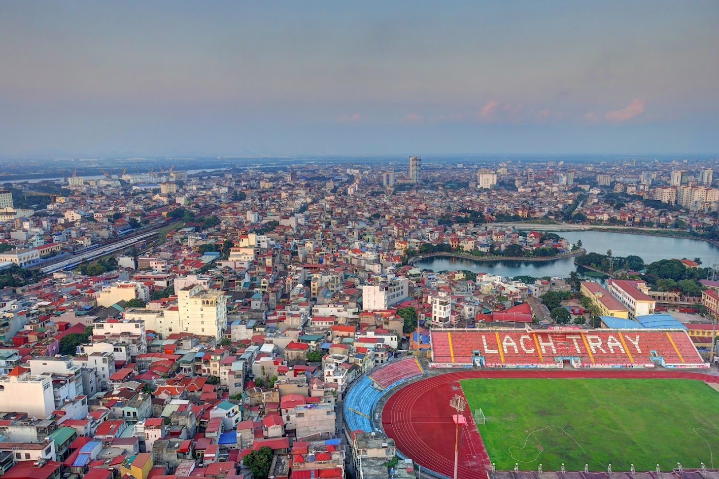 What to Eat and Do at The Lu Walking Street in Hai Phong?