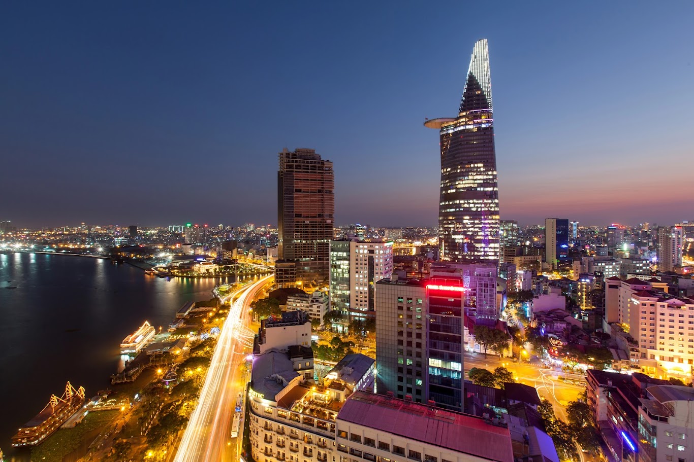 Săn vé máy bay đi TP.HCM từ Hà Nội dịp cuối năm 2025