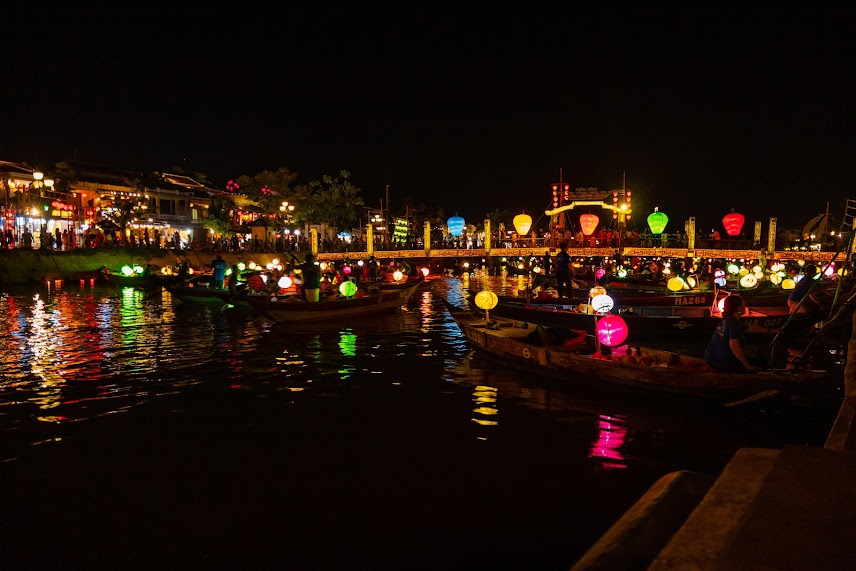 ホイアンメモリーズには何があるのか?公演スケジュールとチケット価格