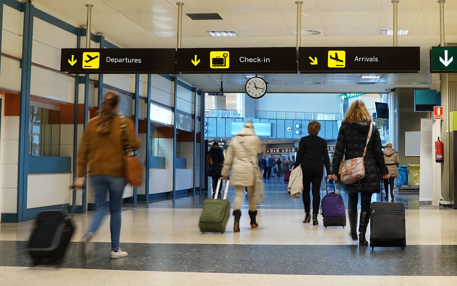 What Is a Connecting Flight? 5 International Transit Tips to Avoid Missing Your Flight