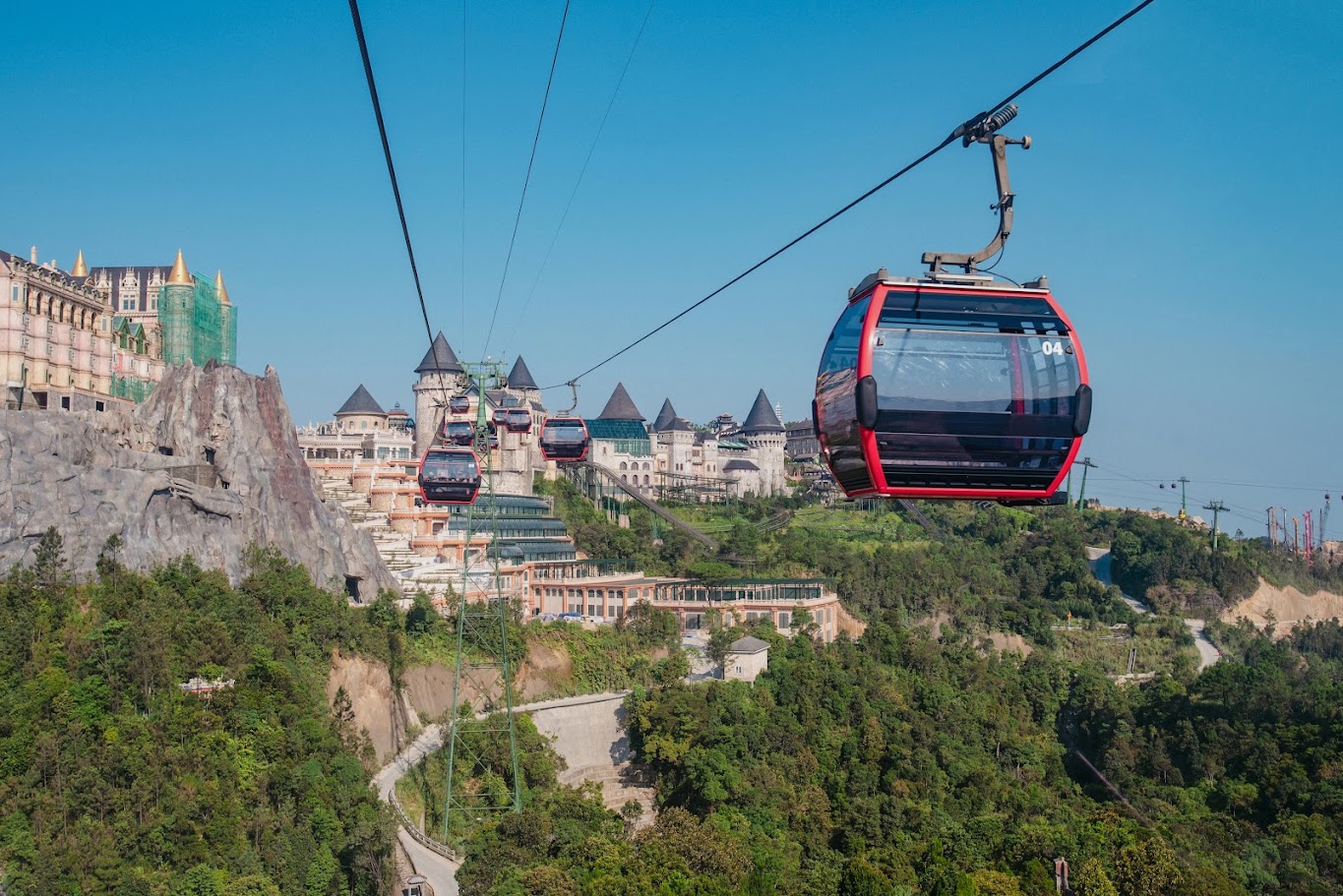 When is the best time to visit Da Nang?