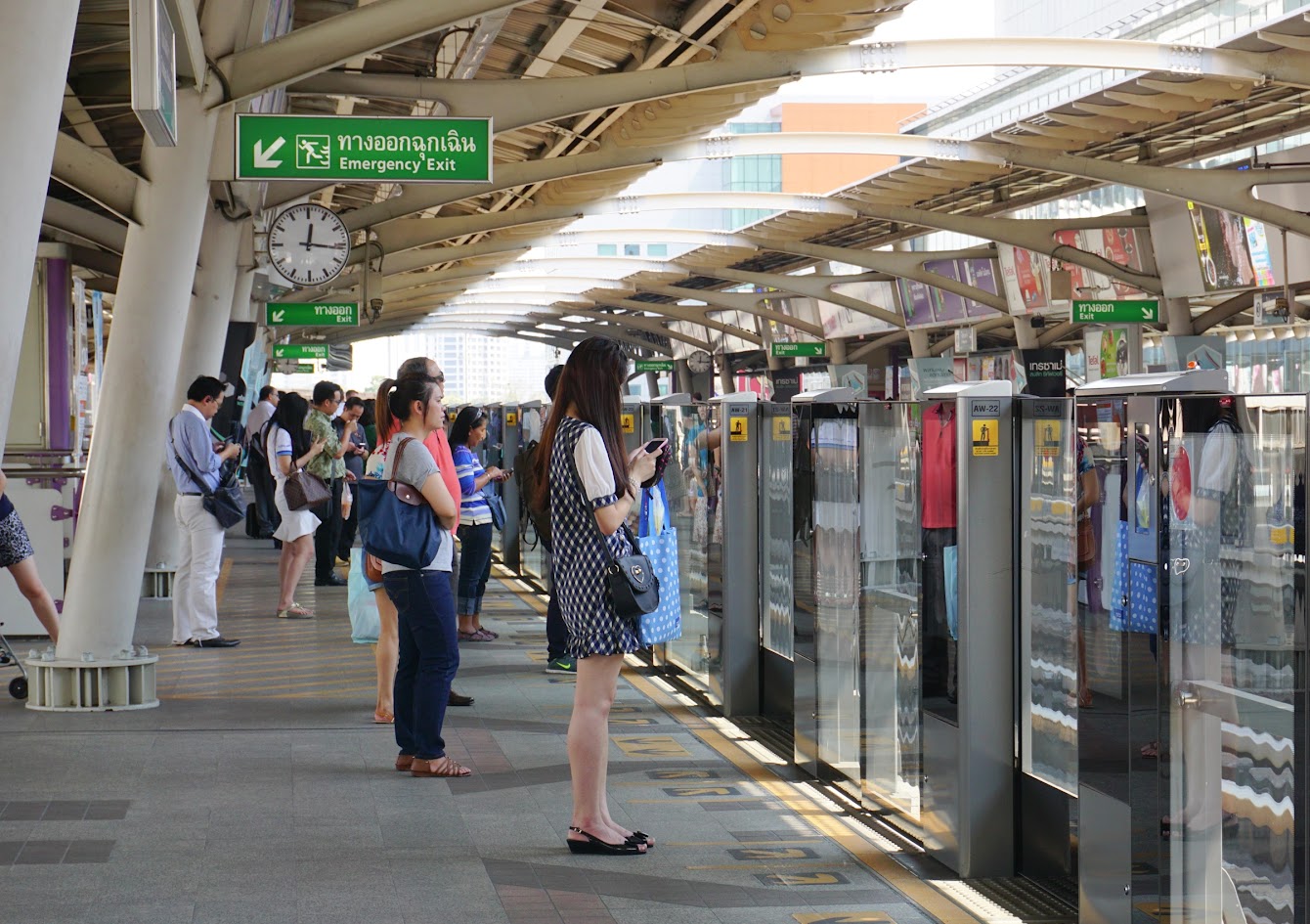 バンコク高架鉄道システム - タイでの鉄道利用方法ガイド