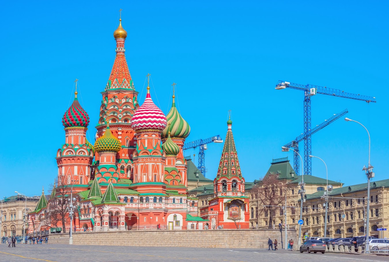 Which season is the best to travel to Russia?