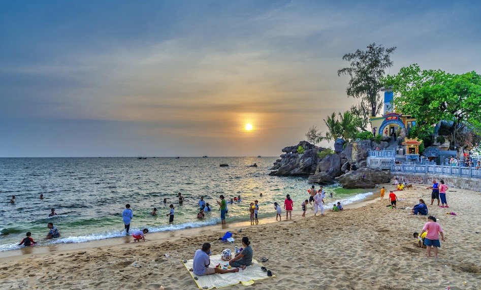 Dinh Cau Phu Quoc: Exploring the Extremely Famous Spiritual Festival in Phu Quoc