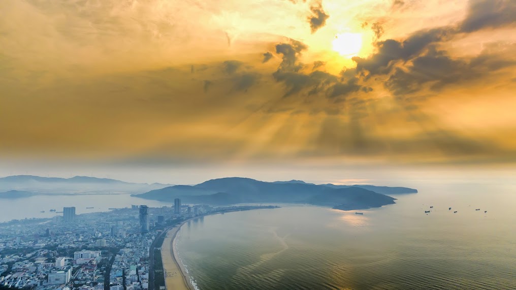 慶榮迎晨：攀登慶榮的分曲阿山經驗