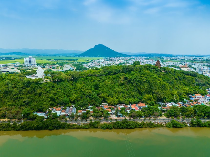 沿著 Chop Chai 山路,飽覽富安 (Phu Yen) 的絕美全景